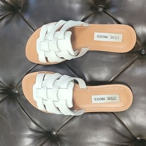 Steve Madden white sandals